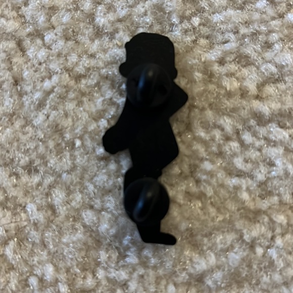 Original Character Pin by Aurora Kadash - Picture 2 of 2